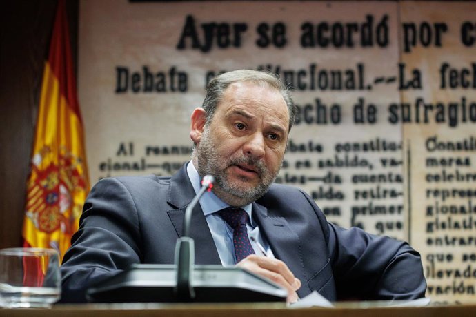 Archivo - Arquivo - O ex-ministro dos Transportes José Luis Ábalos comparece à Comissão de Inquérito sobre contratos públicos realizados durante a pandemia de covid-19, no Senado, em 6 de maio de 2024, em Madri (Espanha). O ex-ministro dos Transportes