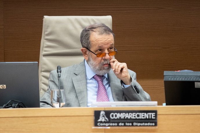 (Foto de ARCHIVO)
El Adjunto Primero y Defensor del Pueblo en funciones, Francisco Fernández Marugán, comparece en una Comisión Mixta de Relaciones en el Congreso de los Diputados, a 19 de octubre de 2021, en Madrid, (España).