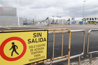 Espacio habilitado para la acogida de migrantes ).