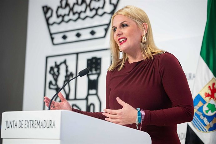 La portavoz de la Junta en funciones, Elena Manzano