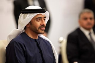 Archivo - El ministro de Exteriores de Emiratos Árabes Unidos (EAU), Abdulá bin Zayed al Nahyan, durante una cumbre en diciembre de 2024 en Jordania (archivo)