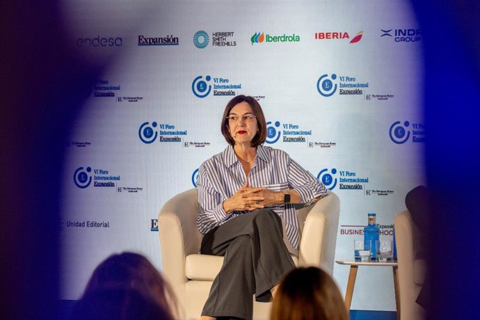 Archivo - La presidenta de la CNMC, Cani Fernández.