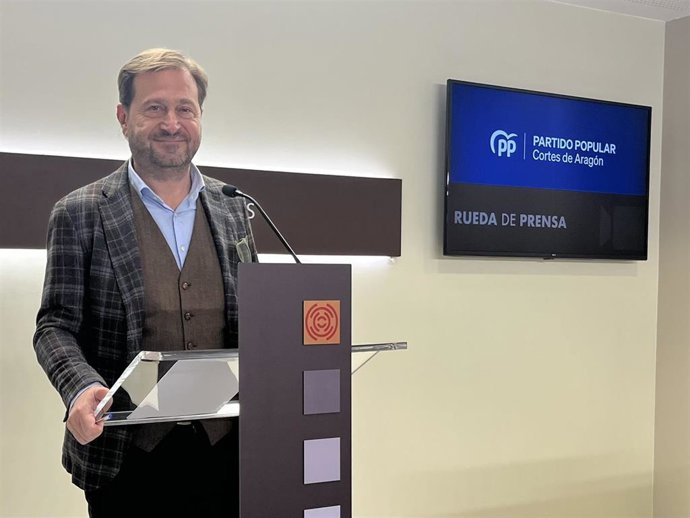 El portavoz del grupo parlamentario del PP de las Cortes de Aragón, Fernando Ledesma.
