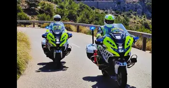 La Guardia Civil escolta más de 20 kilómetros a un coche con una mujer a punto de dar a luz en Mallorca