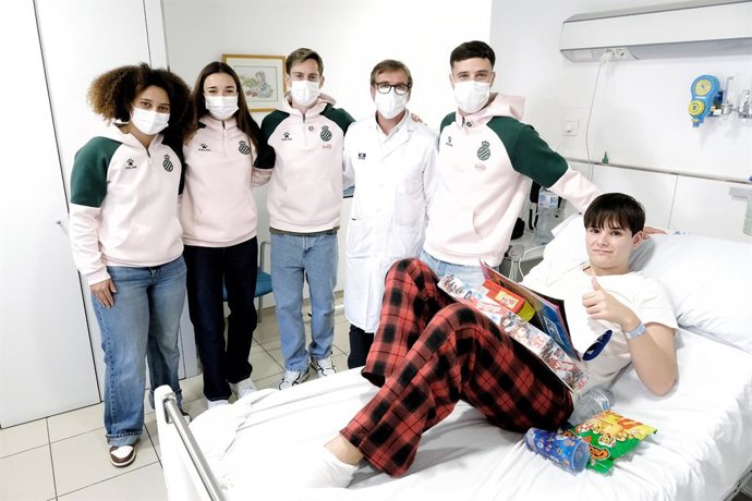 Visita dos jogadores do RCD Espanyol.