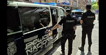 Detenidos en Valladolid una mujer por tirar al suelo a un policía y su hijo por resistencia y desobediencia