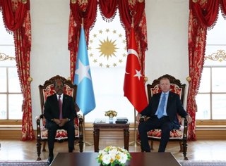 El presidente de Somalia, Hasán Sheij Mohamud, y su homólogo turco, Recep Tayyip Erdogan
