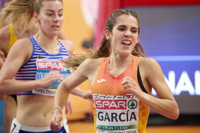 Archivo - March 9, 2025, Apeldoorn, Gelderland, Netherlands: Apeldoorn, Netherlands, March 9th 2025: Marta Garcia (ESP) competes in the Women 3000m Final during the European Athletics Indoor Championships Apeldoorn 2025 at Omnisport Stadium in Apeldoorn, 
