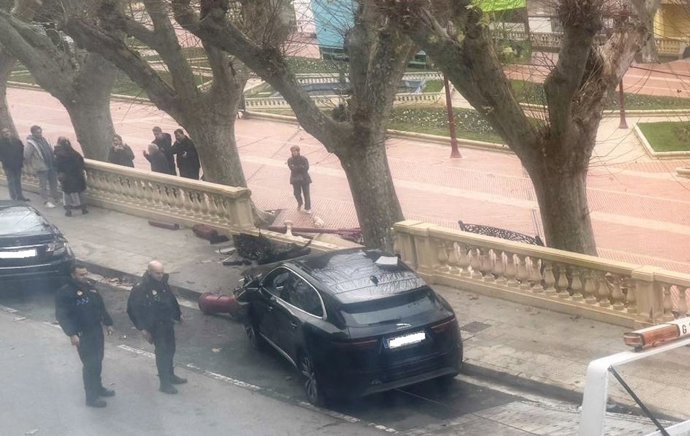 Un vehículo impacta en Haro en una balaustrada