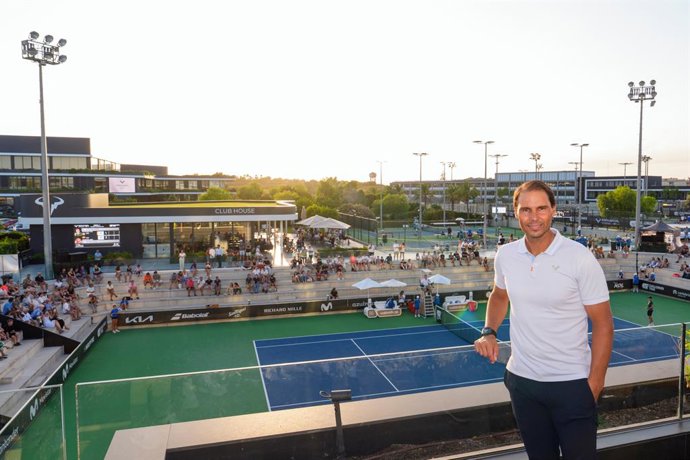 Rafa Nadal en el centro de la Rafa Nadal Academy de Manacor.