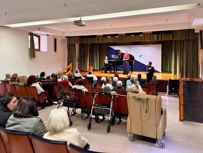 El Teatre Principal de Palma celebra dos conciertos de zarzuela en residencias de personas mayores