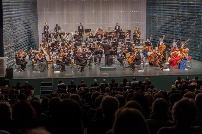 Archivo - La OSRM actuando en El Batel