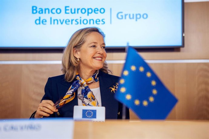 Archivo - La presidenta del Banco Europeo de Inversiones (BEI), Nadia Calviño, presenta en una rueda de prensa los resultados anuales del Grupo BEI en España (2024), en la Comisión Europea de Madrid, a 19 de febrero de 2025, en Madrid (España)