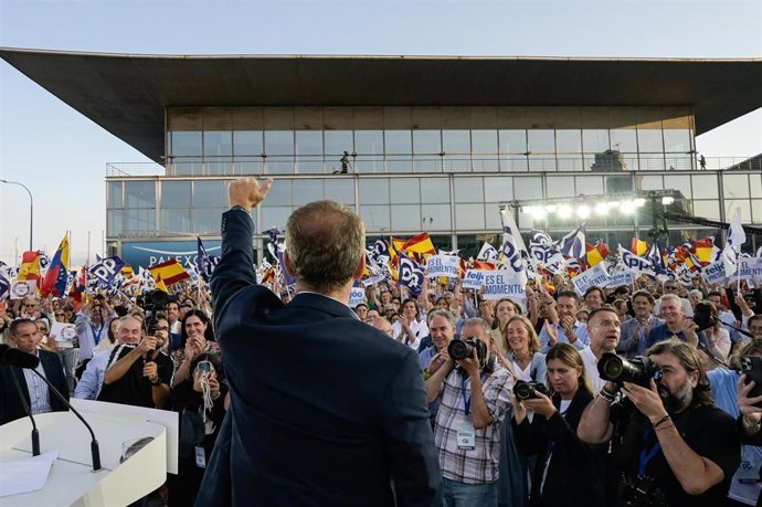 Archivo - El líder del PP, Alberto Núñez Feijóo, durante el acto de cierre de campaña de las generales de 2023. 