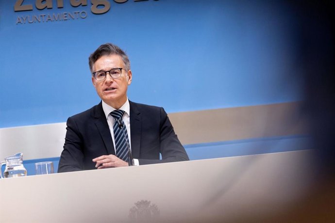 El consejero municipal de Urbanismo, Infraestructuras, Energía y Vivienda del Ayuntamiento de Zaragoza, Víctor Serrano.