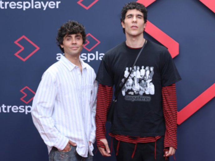 Javier Ambrossi y Javier Calvo asisten a la fiesta que celebra Atresmedia para celebrar su éxito en su quinto aniversario, a 3 de junio de 2024, en Madrid