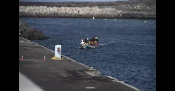 Llegan a El Hierro 144 migrantes a bordo de un cayuco, el primero que registra Salvamento Marítimo en 2026
