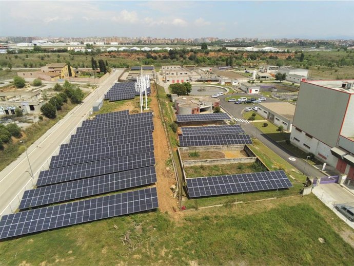 Placas fotovoltaicas en la depuradora de Sabadell-Riu Sec