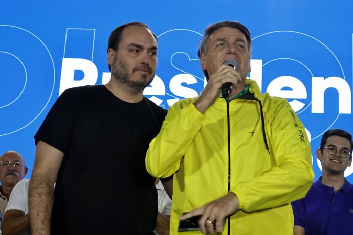 Archivo - Arquivo - 30 de maio de 2025, Fortaleza, Ceará, Brasil: Fortaleza(ce), 30/05/2025- seminário/comunicação/jair bolsonaro- o ex-presidente jair messias bolsonaro acompanhado de seu filho carlos bolsonaro esteve presente no 2º seminário nacional de