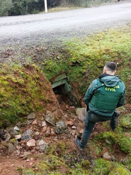 Lugar donde la Guardia Civil ha rescatado en Villaviciosa de Córdoba a un varón de unos 80 años de edad tras sufrir un accidente de tráfico y posteriormente una difícil caída.
