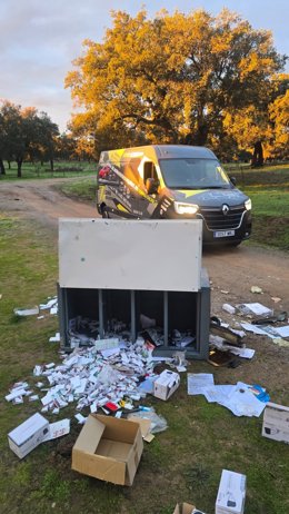 La caja fuerte fue sustraída en el Complejo LEO de Monesterio (Badajoz) y, posteriormente, localizada en una finca de Cala (Huelva)
