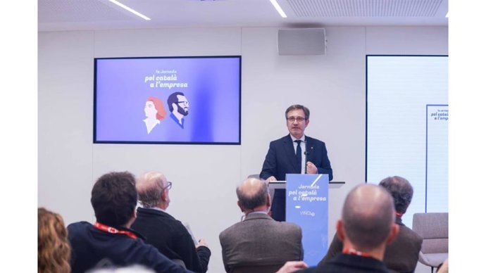 El conseller Francesc Xavier Vila intervenint en la 1 Jornada pel català a l'empresa