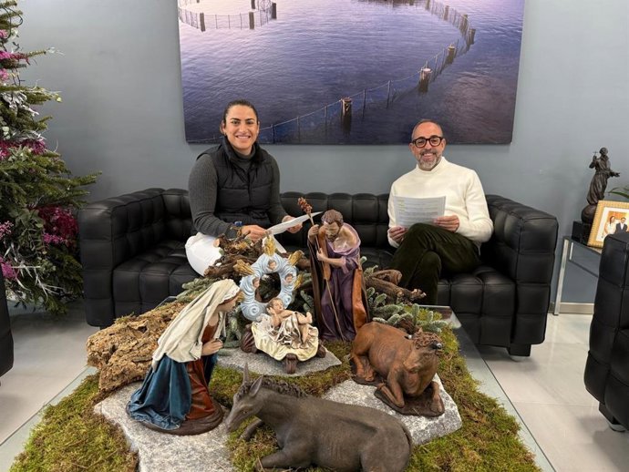Los concejales de Cultura, David Martínez, y de Festejos, Isabel Madrid