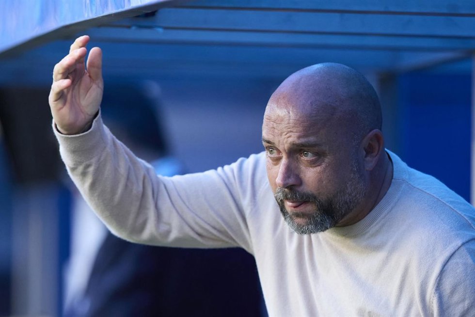 Archivo - El entrenador del RCD Espanyol, Manolo González