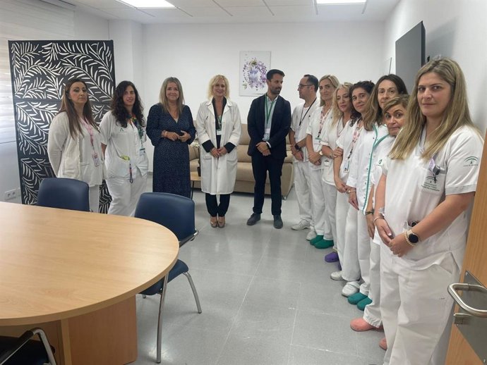 Visita a la nueva sala en el Hospital de Andújar