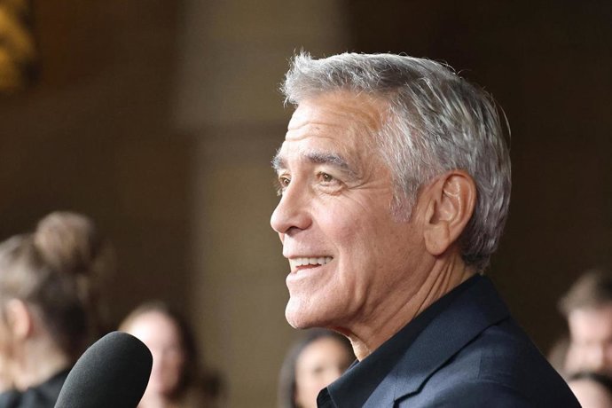 Archivo - November 11, 2025, Los Angeles, California, USA: George Clooney at the Netflix Jay Kelly Premiere at The Egyptian Theatre Hollywood