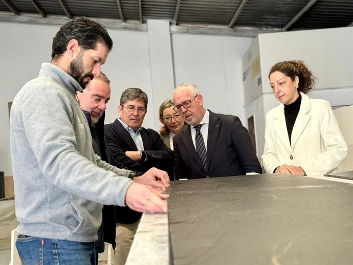 Visita a la empresa Mármoles Manuel Valverde Trigo SL, en Torredonjimeno (Jaén)
