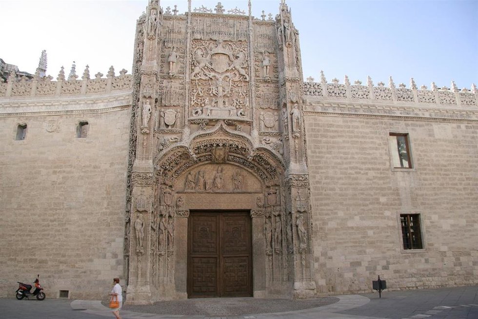 Archivo - Fachada de la sede del Museo Nacional de Escultura de Valladolid