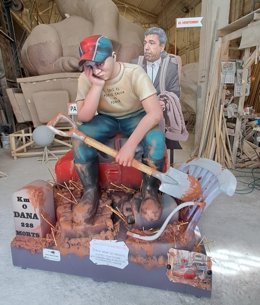 Imagen del ninot sobre la dana con la figura del expresidente de la Generalitat Valenciana Carlos Mazón que ha generado la polémica entre el Gremio de Artistas Falleros y la Diputación de Valencia a raíz de una exposición.