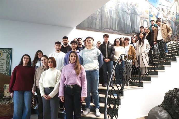 Entrega de ayudas sociales por parte del Ayuntamiento de Palos de la Frontera (Huelva).