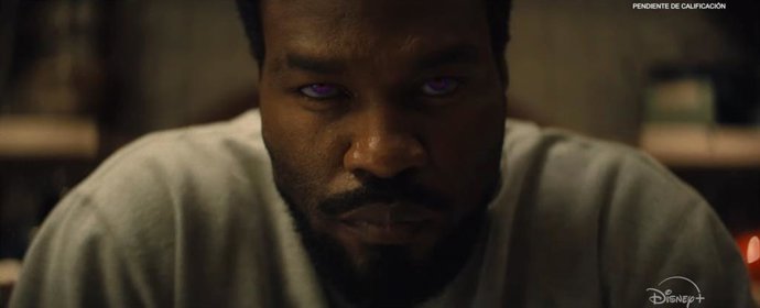 Irreverente tráiler de Wonder Man, la metacomedia de Marvel con... ¿Una seria amenaza?