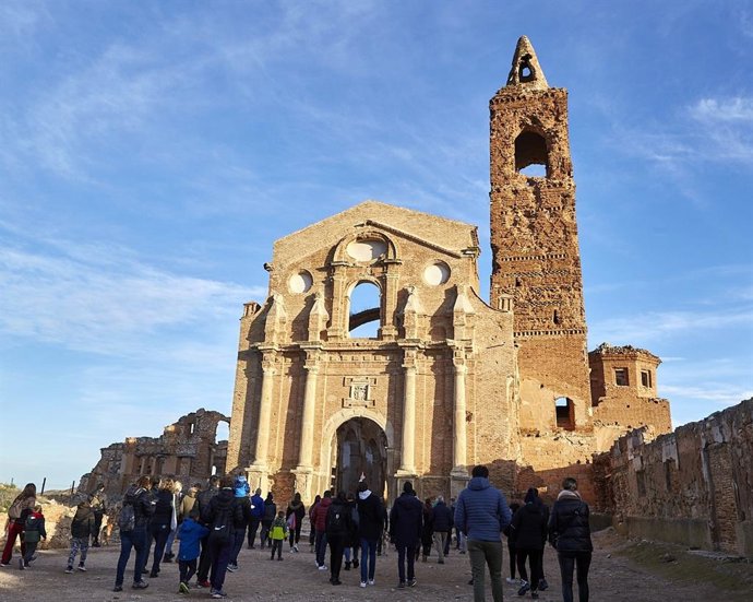 Iglesia de San Martín en el Pueblo Viejo de Belchite.