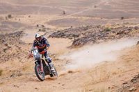 Edgar Canet se impone en el prólogo de motos y es líder del Dakar