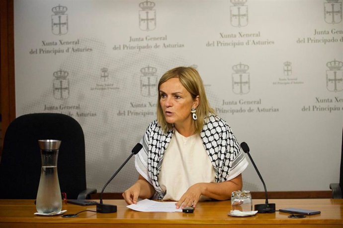 Archivo - La diputada del Grupo Mixto en la Junta General del Principado de Asturias Covadonga Tomé.