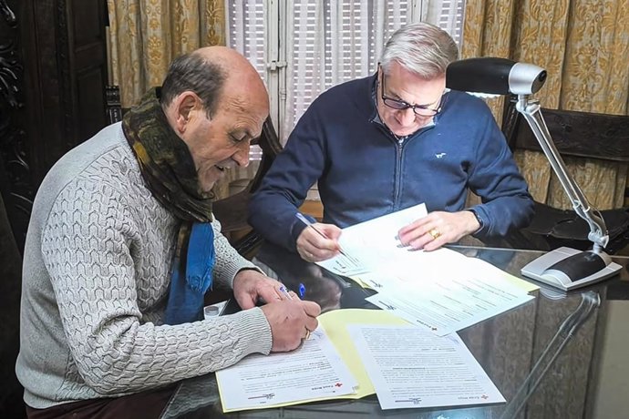 El Ayuntamiento de Almodóvar del Campo y la Asamblea Local de Cruz Roja han formalizado la renovación de su convenio anual de colaboración.
