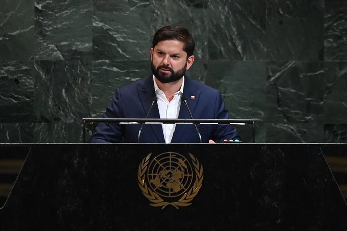 Archivo - NAÇÕES UNIDAS, 23 de setembro de 2025 -- O presidente do Chile, Gabriel Boric, discursa durante o Debate Geral da 80ª sessão da Assembleia Geral das Nações Unidas (AGNU) na sede da ONU em Nova York, em 23 de setembro de 2025.