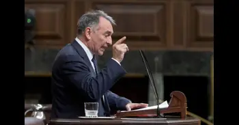 La embajadora de Venezuela en España se reúne con altos cargos del Congreso para abordar la situación del país