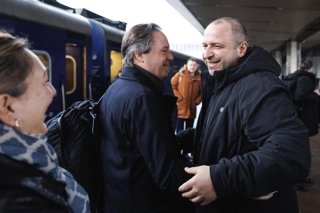 El jefe negociador ucraniano recibe a los asesores de seguridad internacionales en Kiev, a 3 de enero de 2026