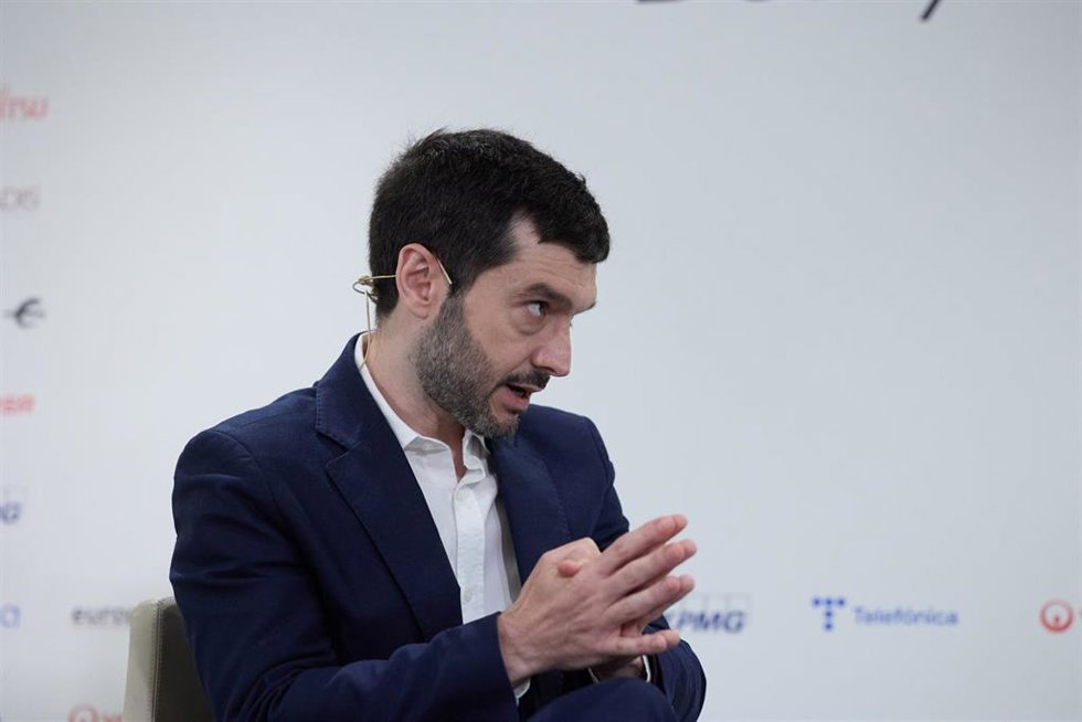 Archivo - El ministro de Derechos Sociales y Agenda 2030, Pablo Bustinduy, interviene durante un desayuno informativo de Europa Press, en el Hyatt Regency Hesperia Madrid, a 13 de junio de 2024, en Madrid (España).