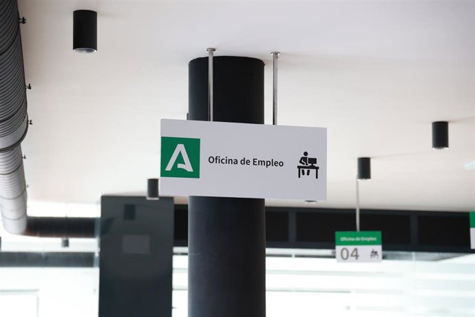 Imagen de archivo de la oficina de Empleo de Chipiona (Cádiz).