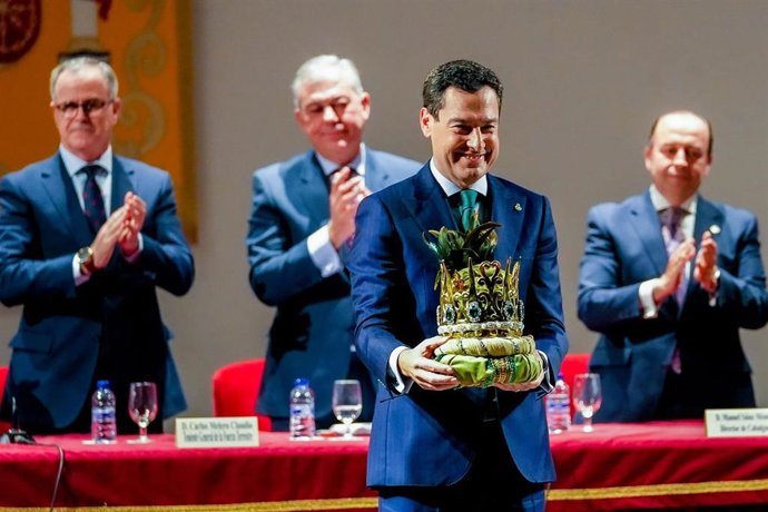 Archivo - El presidente de la Junta de Andalucía, Juanma Moreno, es declarado oficialmente como la persona que encarnará al Rey Baltasar en la Cabalgata de Sevilla en noviembre de 2025. ARCHIVO