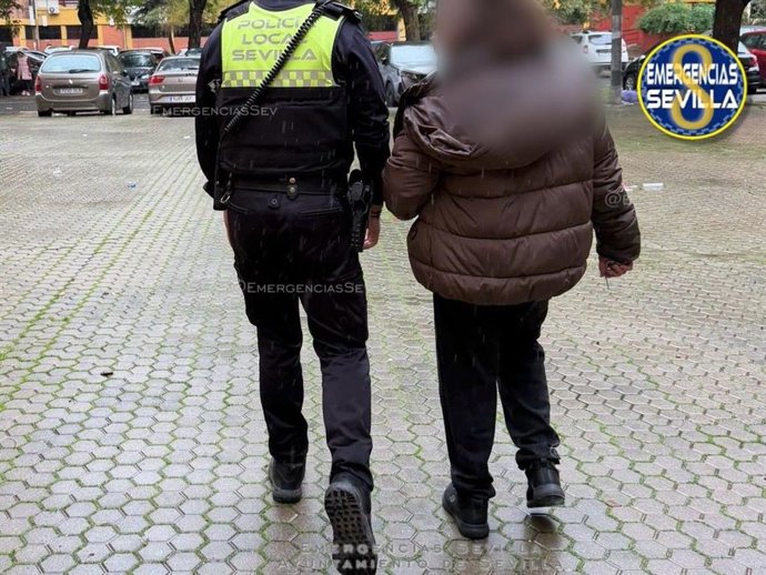 La Policía Local localiza una mujer desaparecida en Sevilla.