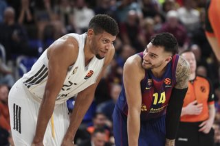 Archivo - Walter Tavares y Willy Hernangómez, durante un partido.