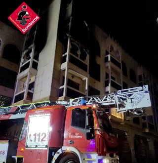 Incendio en un edificio de Crevillent en el que ha muerto una joven