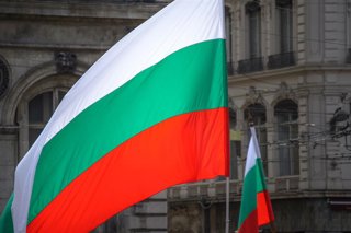 Archivo - June 8, 2025: Bulgarian flag during 2025 OT IZVORA International Bulgarian Folklore festival in Lyon, France