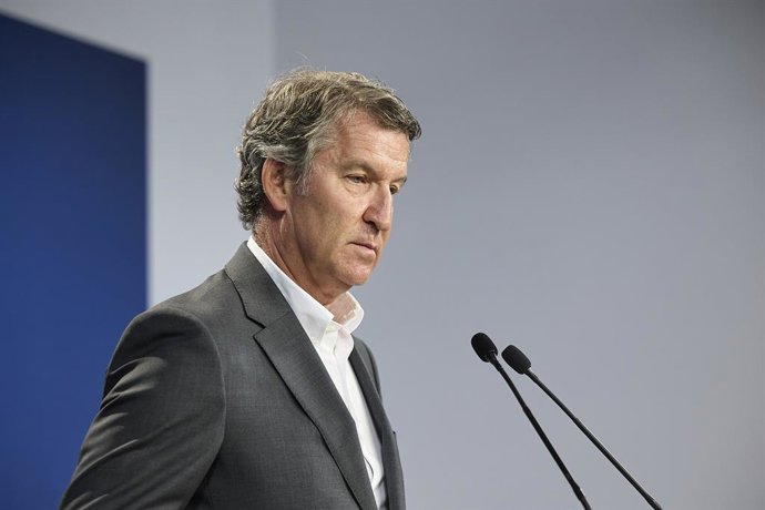 Archivo - El presidente del PP, Alberto Núñez Feijóo, durante una rueda de prensa posterior a la reunión del Comité de Dirección del PP, en la sede del partido, a 25 de agosto de 2025, en Madrid (España). Durante la comparecencia, el líder del PP, ha habl